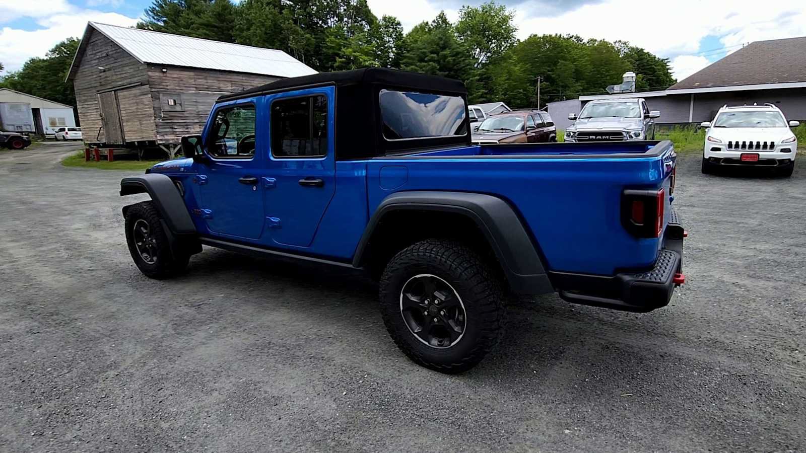 Used 2023 Jeep Gladiator Rubicon w/ Cold Weather Group AWD/4WD image 6