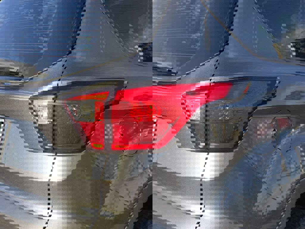 Used 2019 Ford Escape S image 8