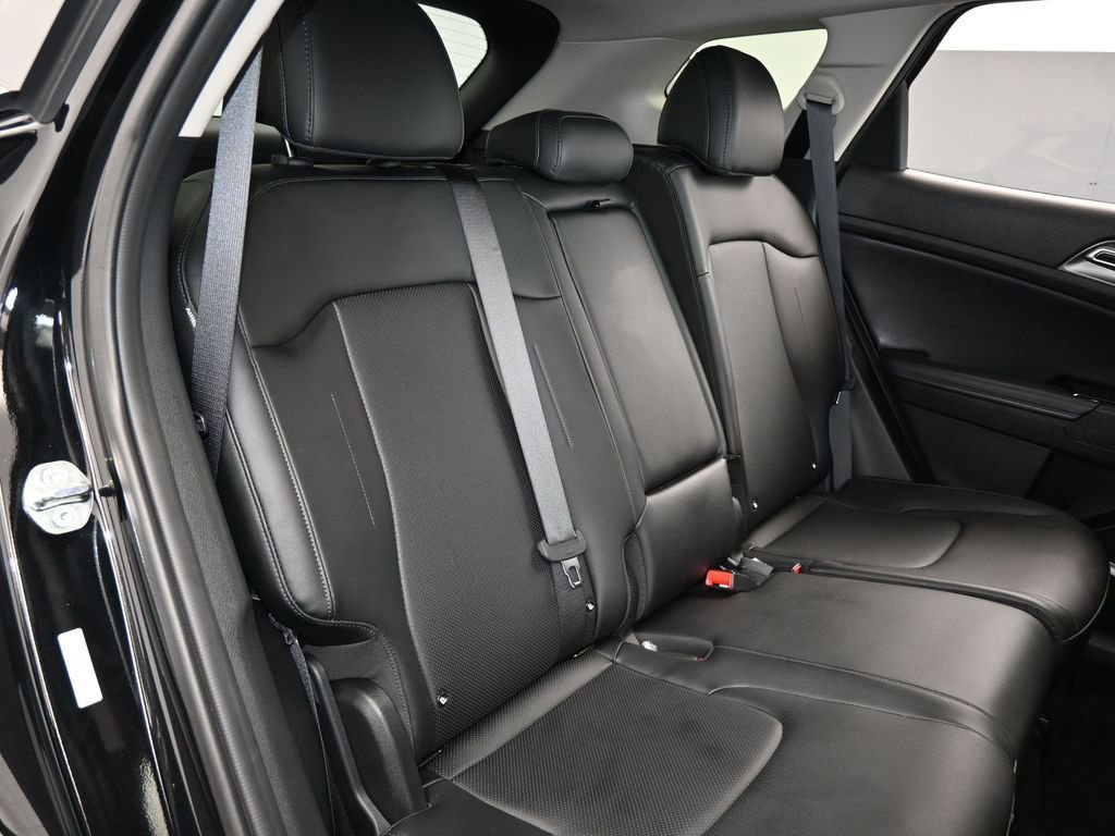 Used 2025 Kia Sportage EX image 40