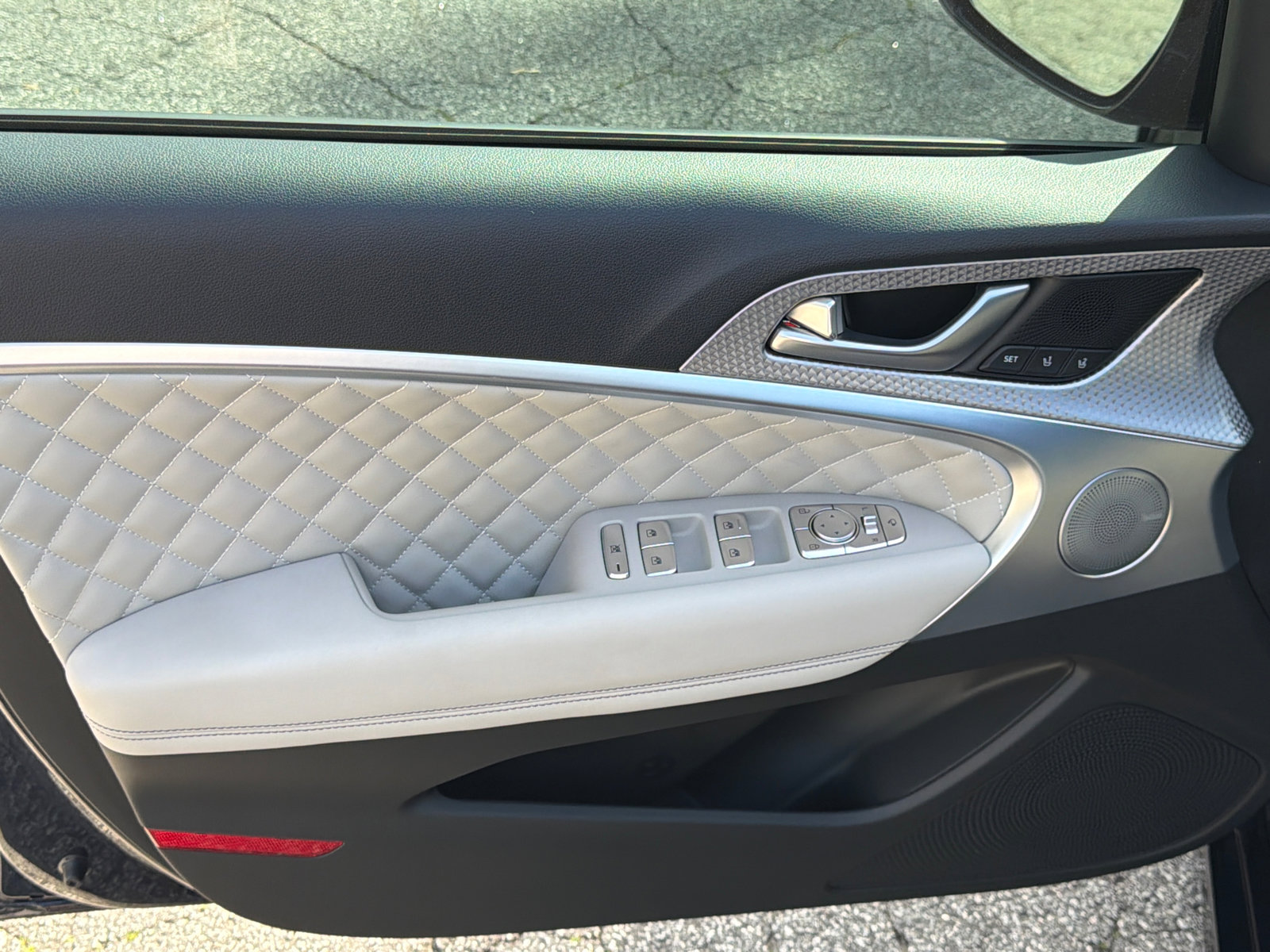 Used 2023 Genesis G70 3.3T w/ Sport Prestige Package image 10