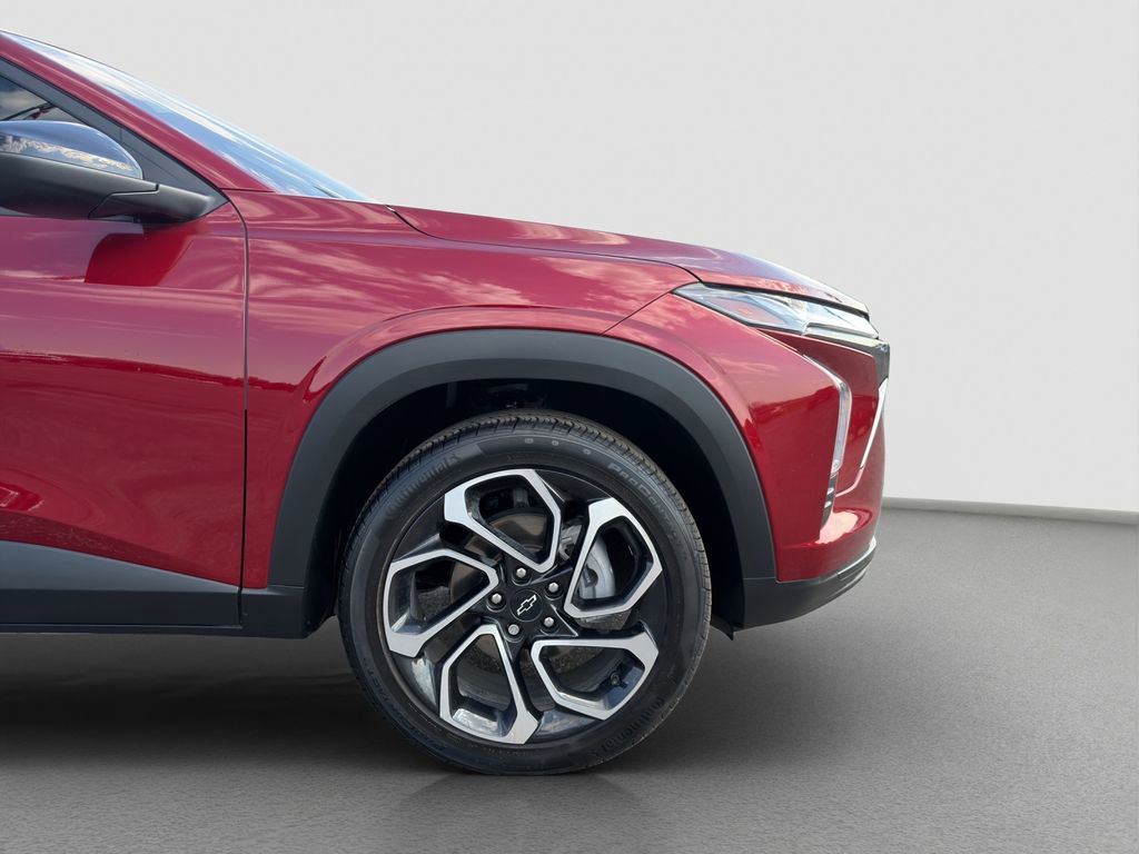 Used 2025 Chevrolet Trax RS w/ Driver Confidence Package image 23