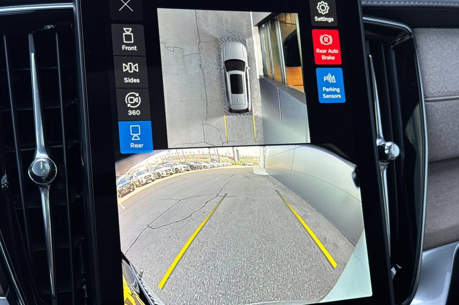 New 2026 Volvo XC90 T8 Plus w/ Protection Package AWD/4WD image 22