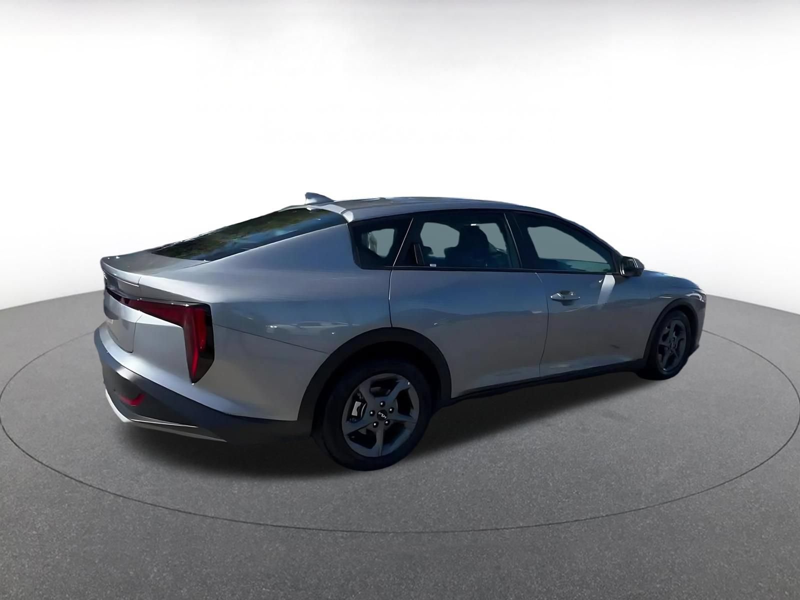 Used 2025 Kia K4 FWD image 15