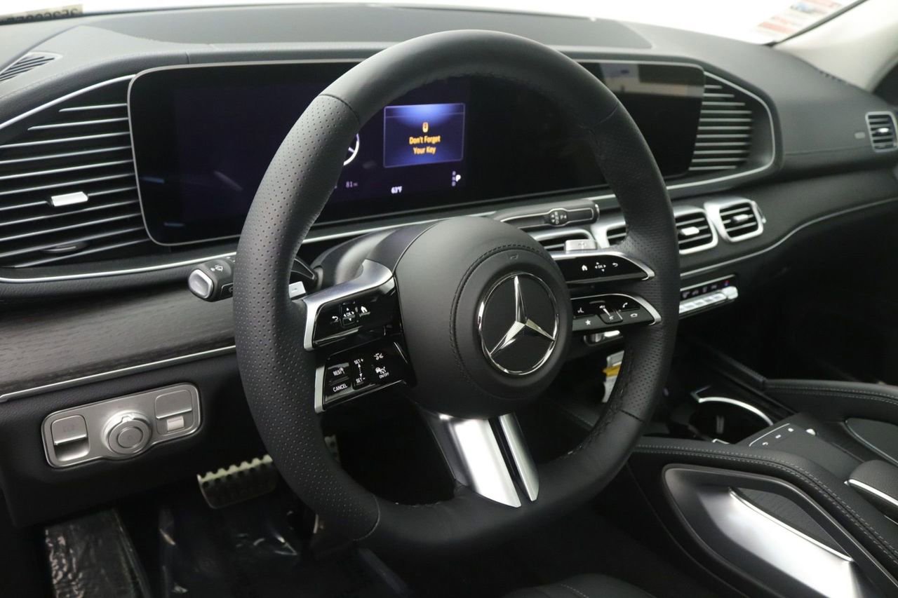 New 2026 Mercedes-Benz GLS 450 4MATIC image 5