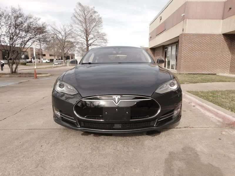 Used 2015 Tesla Model S 60 image 5