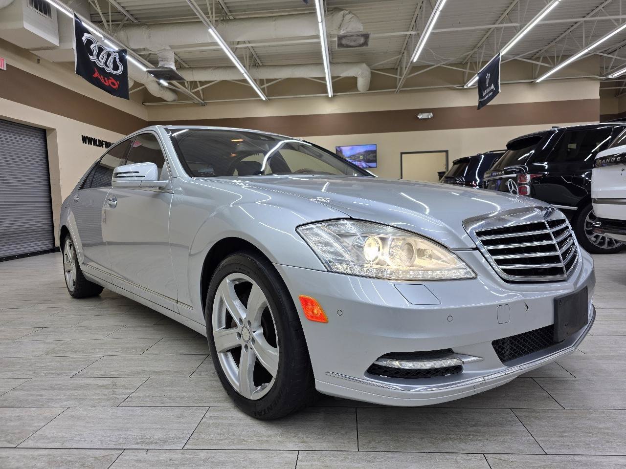 Used 2010 Mercedes-Benz S 550 image 4