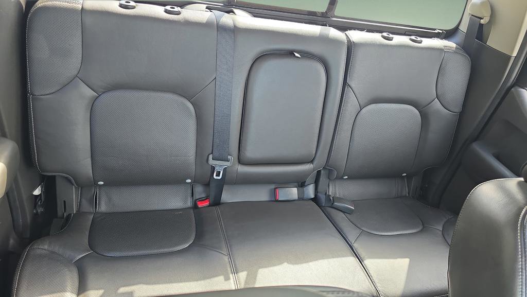 Used 2015 Nissan Frontier PRO-4X w/ Pro-4x Luxury Package image 10