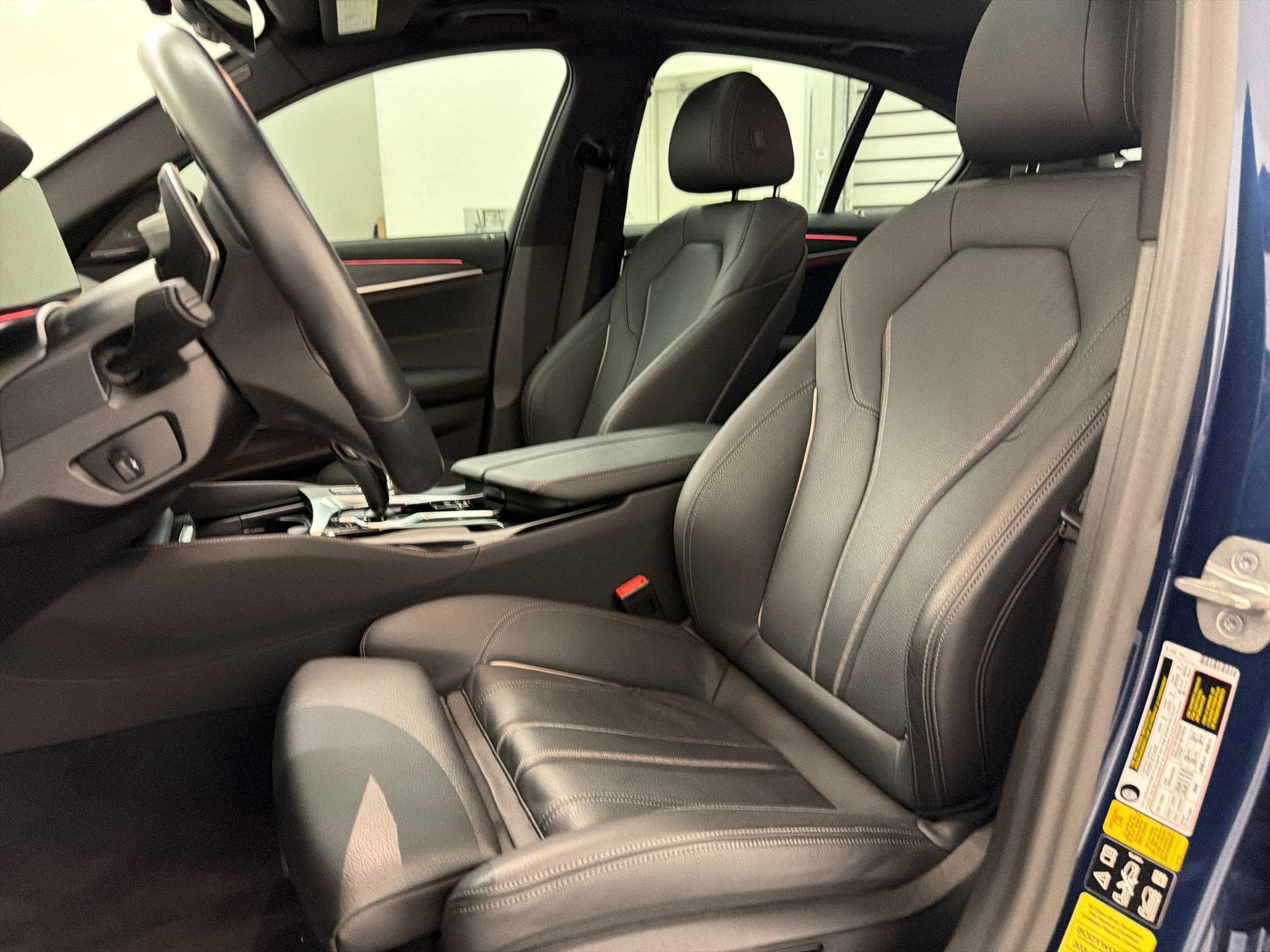 Certified 2023 BMW 540i xDrive w/ M Sport Package image 5