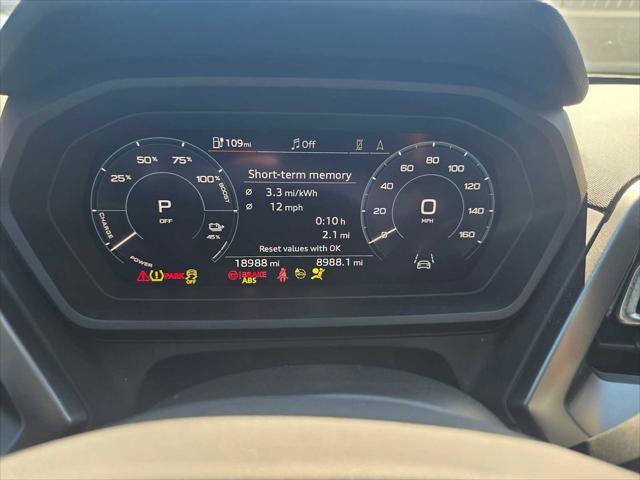 Used 2024 Audi Q4 e-tron Prestige image 28