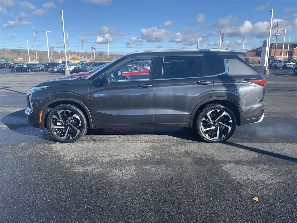 Used 2024 Mitsubishi Outlander SEL image 5