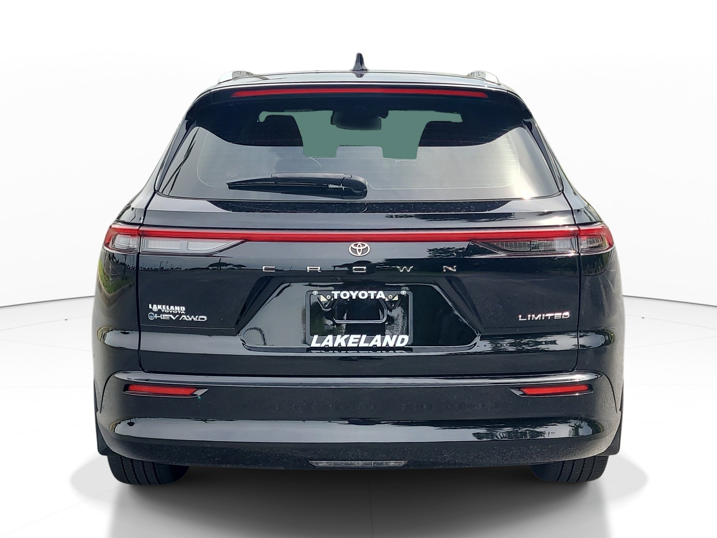 Certified 2025 Toyota Crown Signia AWD/4WD image 6