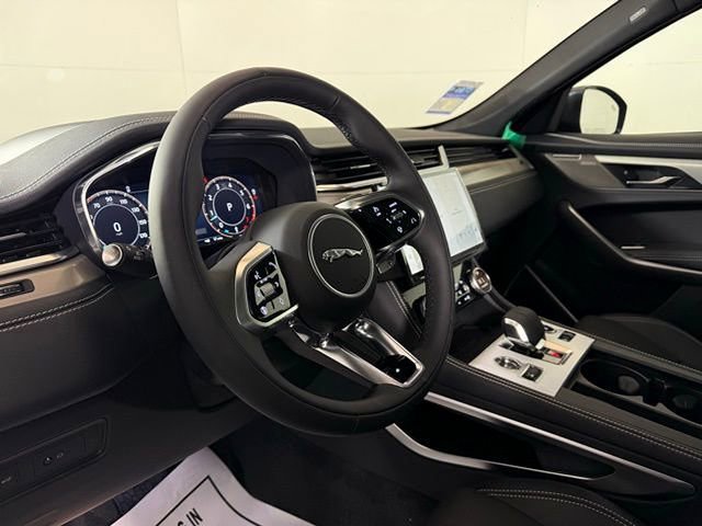 Certified 2026 Jaguar F-PACE R-Dynamic S image 24