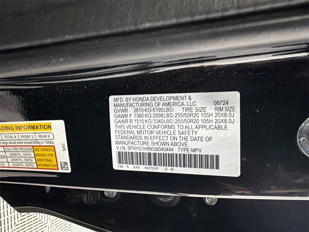 Used 2025 Honda Pilot Black Edition image 35