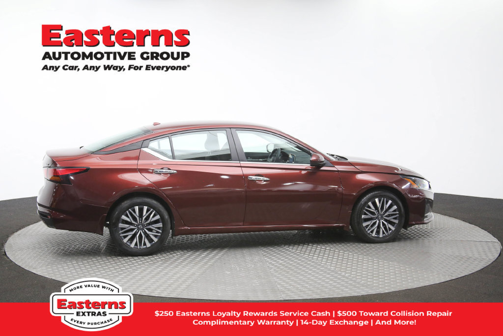 Used 2023 Nissan Altima 2.5 SV FWD image 44