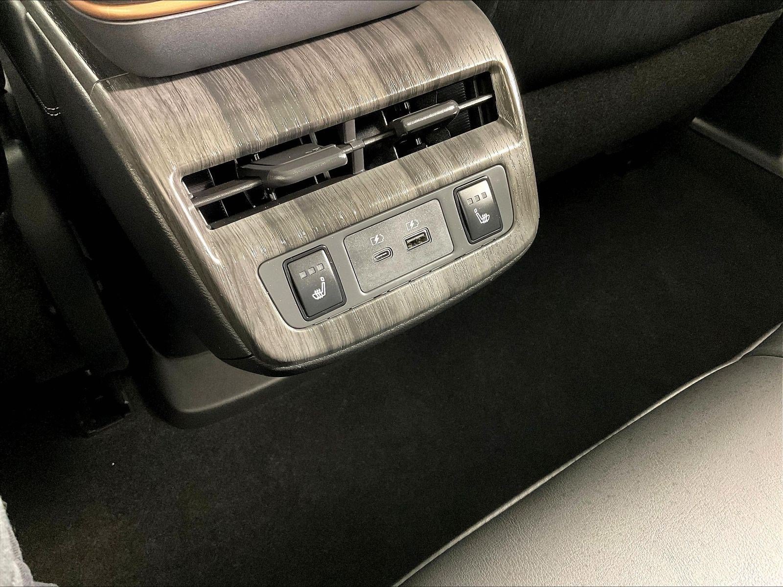 Certified 2023 Nissan Ariya AWD image 10
