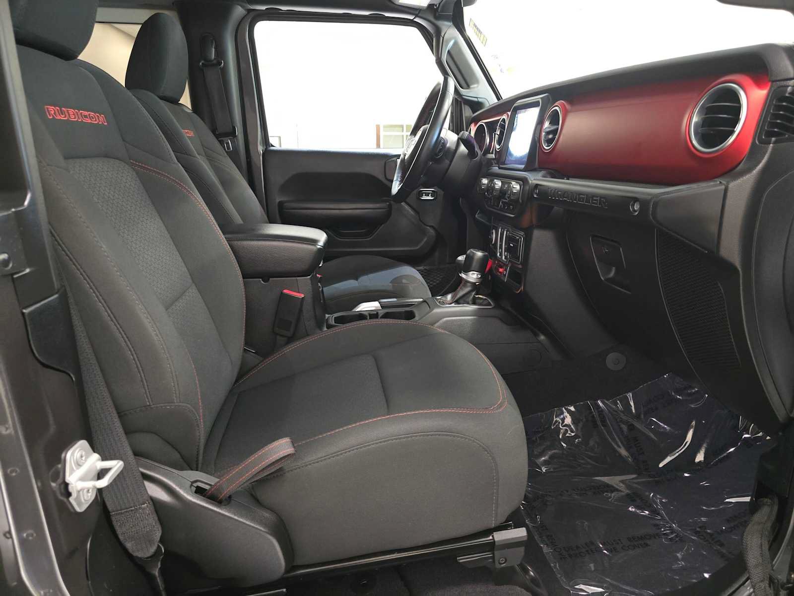 Used 2018 Jeep Wrangler Rubicon AWD/4WD image 25