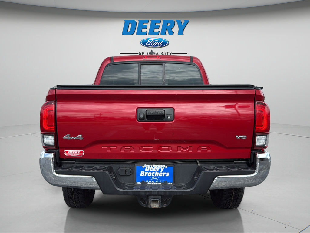 Used 2021 Toyota Tacoma SR5 AWD/4WD image 11
