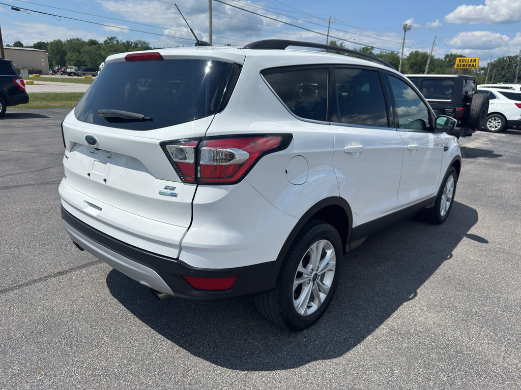 Used 2017 Ford Escape SE w/ Equipment Group 201A AWD/4WD image 5