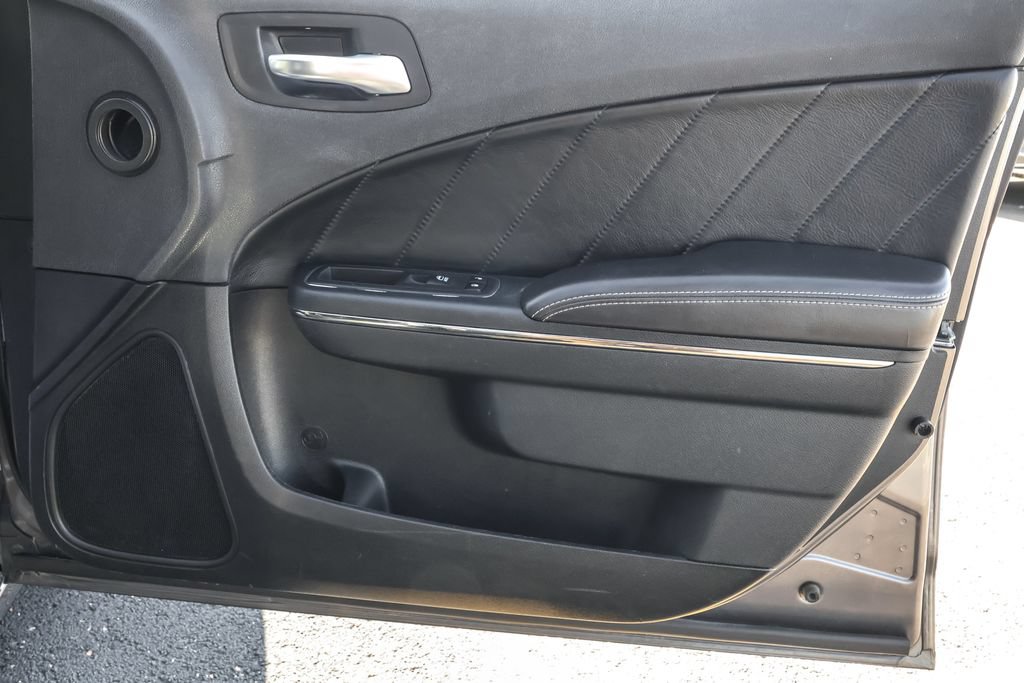 Used 2018 Dodge Charger SXT Plus w/ Driver Convenience Group RWD image 40