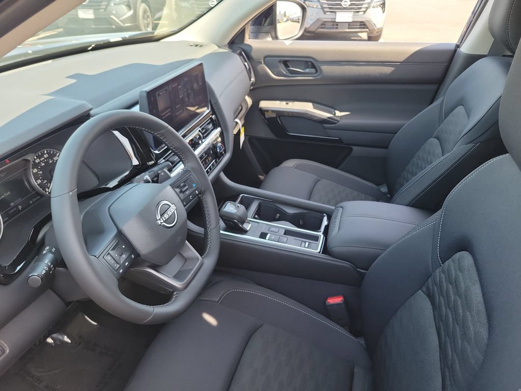 New 2026 Nissan Pathfinder SV FWD image 4