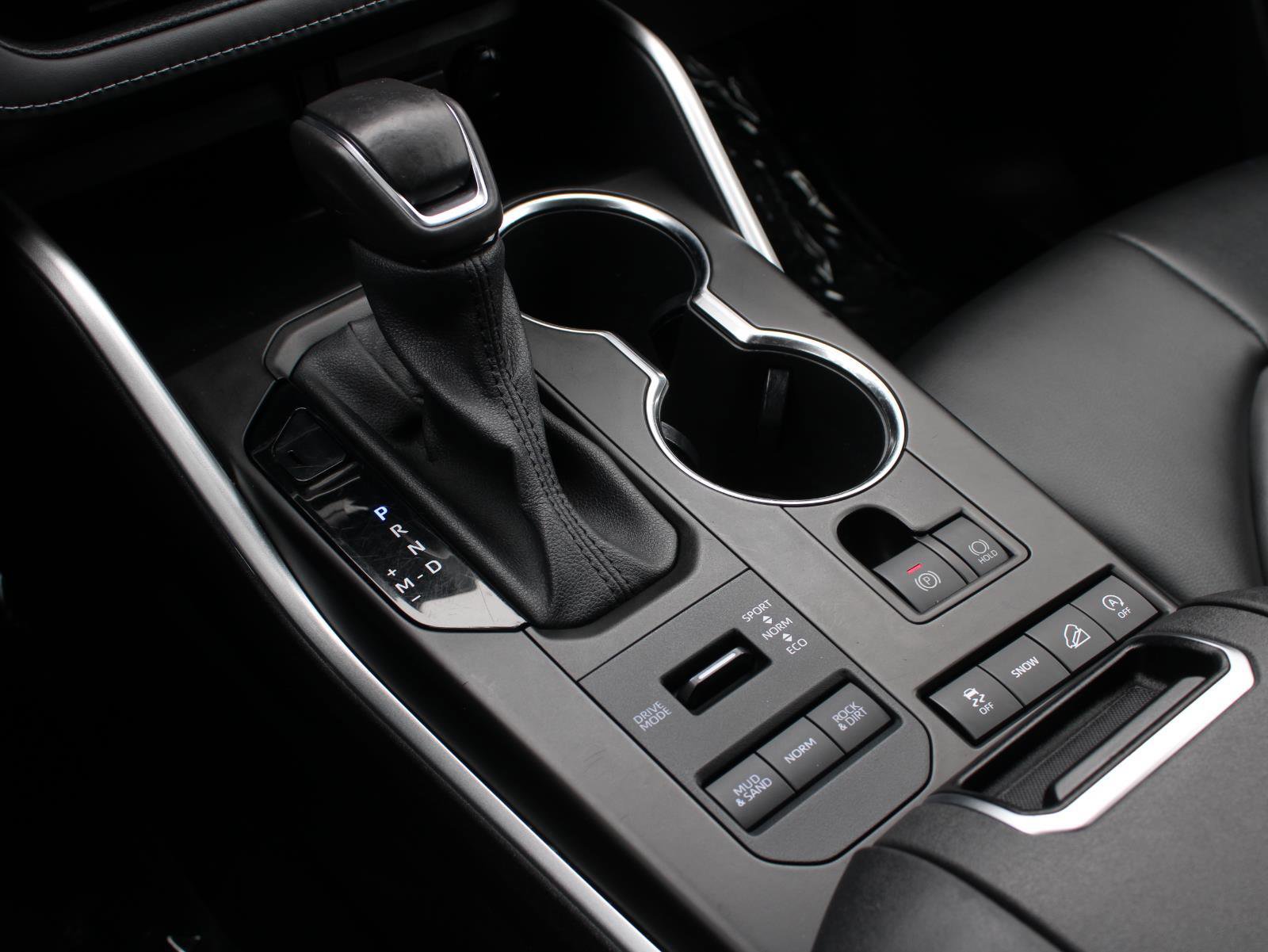 Certified 2021 Toyota Highlander XLE image 13