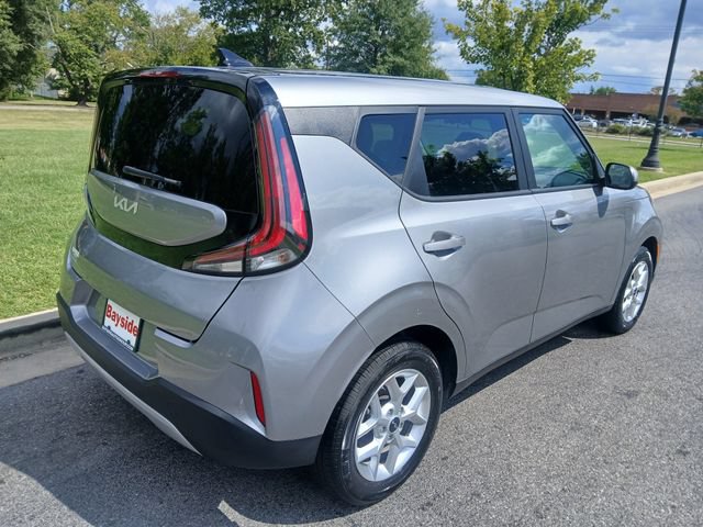 Certified 2025 Kia Soul LX w/ LX Technology Package FWD image 11