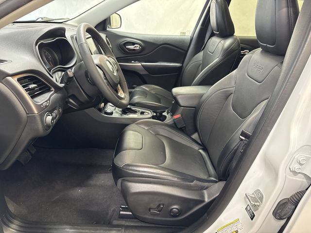 Used 2022 Jeep Cherokee Latitude Lux w/ Sun & Sound Group AWD/4WD image 10