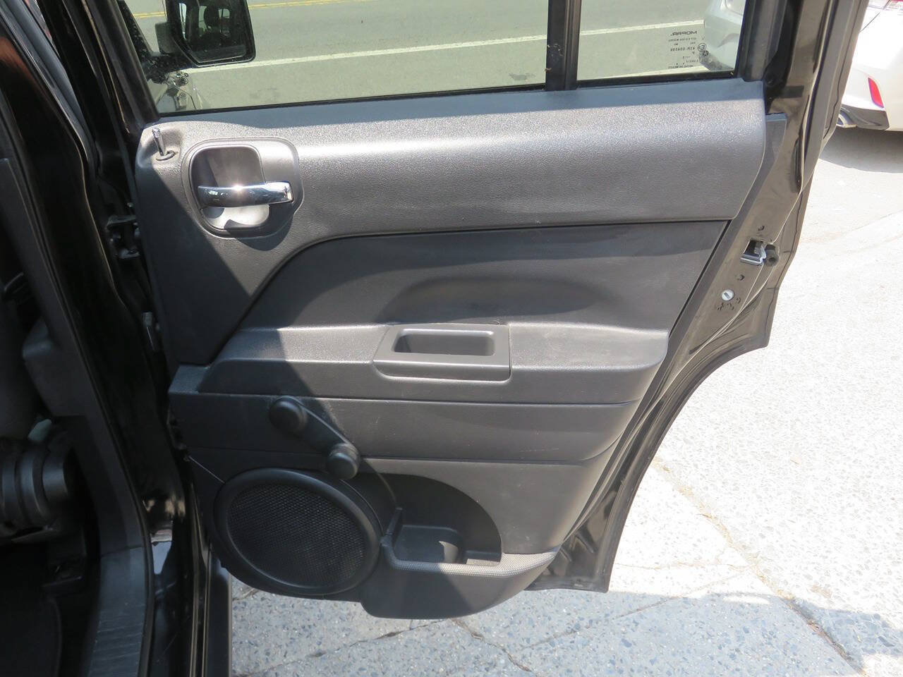 Used 2015 Jeep Patriot Sport FWD image 24