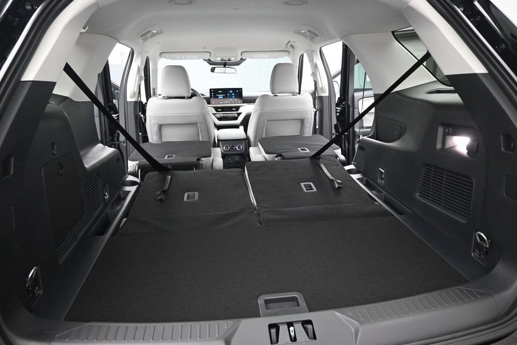 New 2026 Ford Explorer Active w/ Active Comfort Package RWD image 23
