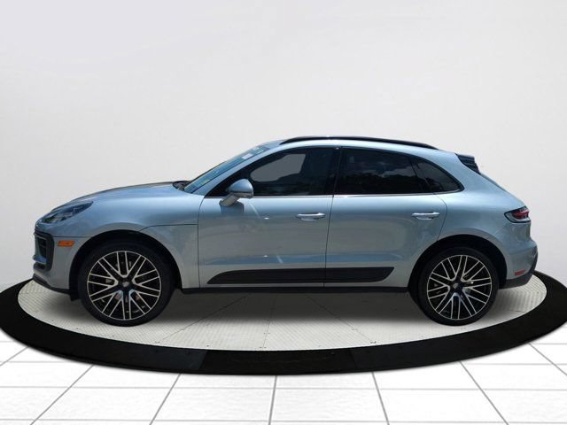 Used 2024 Porsche Macan AWD/4WD image 6