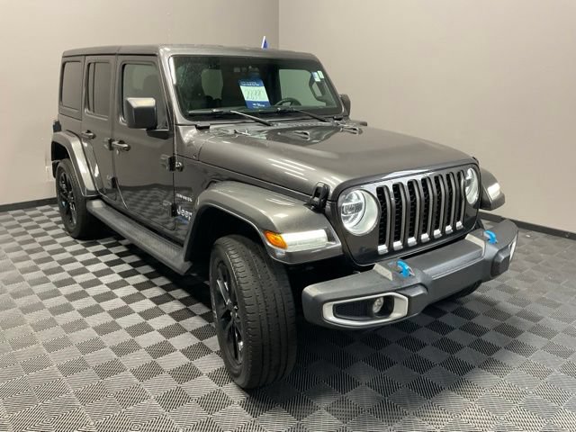 Used 2022 Jeep Wrangler Unlimited Sahara w/ Cold Weather Group AWD/4WD image 2