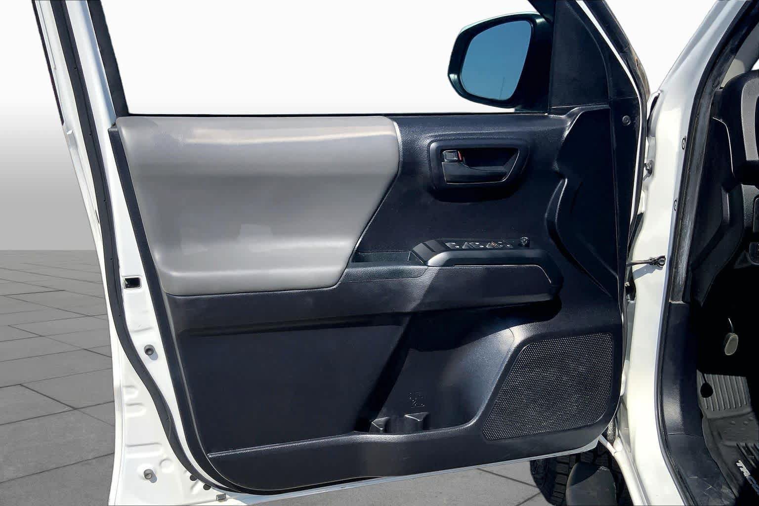 Used 2021 Toyota Tacoma SR w/ SR Convenience Package RWD image 22
