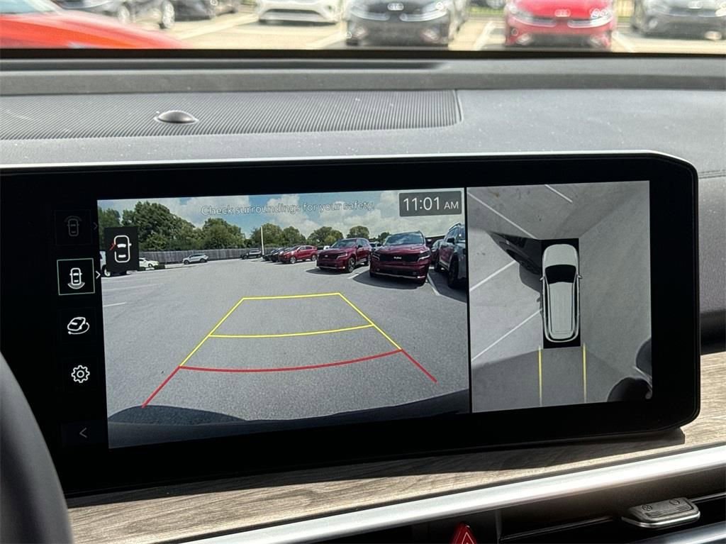 Certified 2025 Kia Sorento SX Prestige image 28