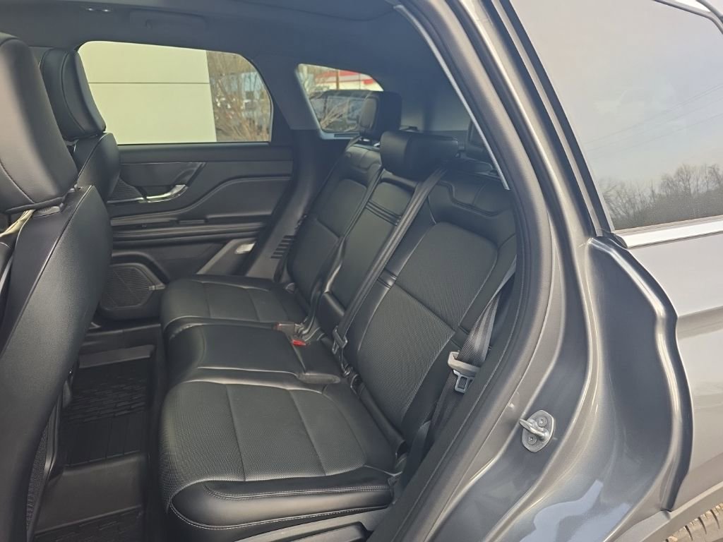 Used 2022 Lincoln Corsair AWD w/ Premium Package image 29