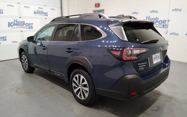Used 2024 Subaru Outback Premium image 6
