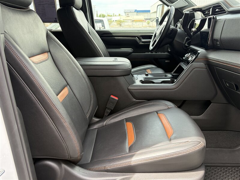Used 2025 GMC Sierra 2500 AT4 AWD/4WD image 26