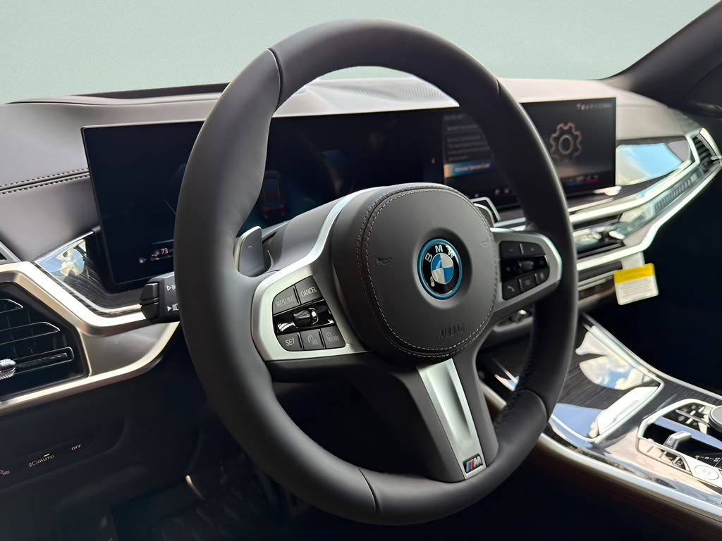 New 2026 BMW X5 xDrive50e w/ M Sport Package AWD/4WD image 13