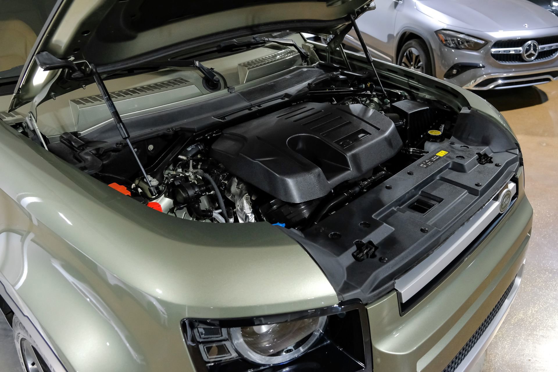 Used 2023 Land Rover Defender 110 SE AWD/4WD image 54
