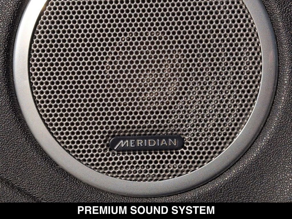 Used 2013 Land Rover Range Rover Evoque Pure Premium image 9