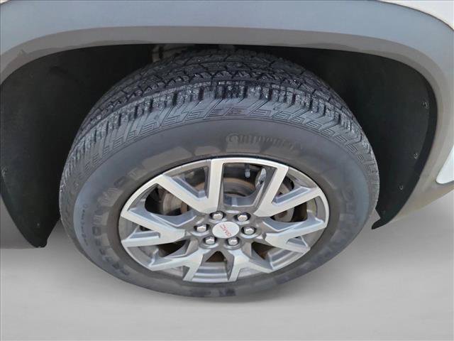 Used 2020 GMC Acadia SLE w/ Driver Convenience Package FWD image 10