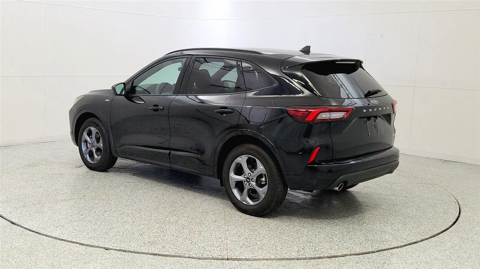 Used 2023 Ford Escape ST-Line w/ Tech Pack #1 image 5
