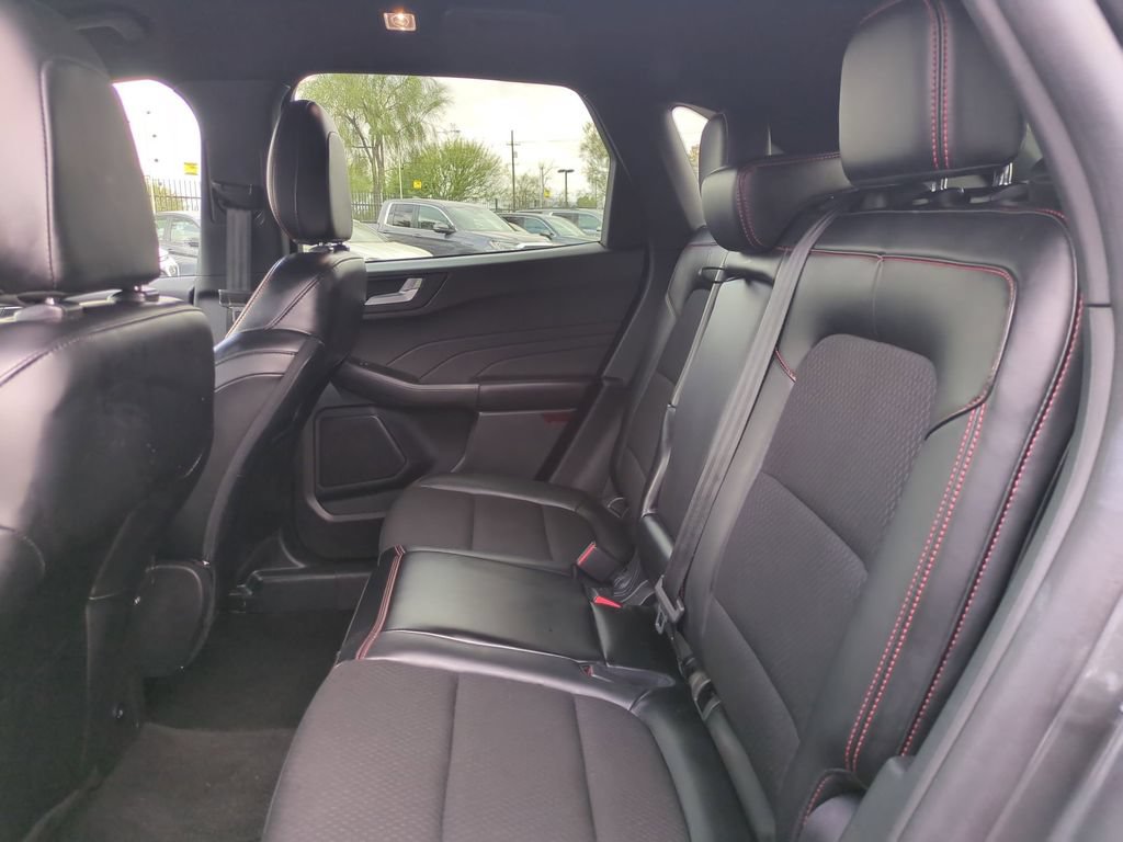 Used 2025 Ford Escape ST-Line AWD/4WD image 26