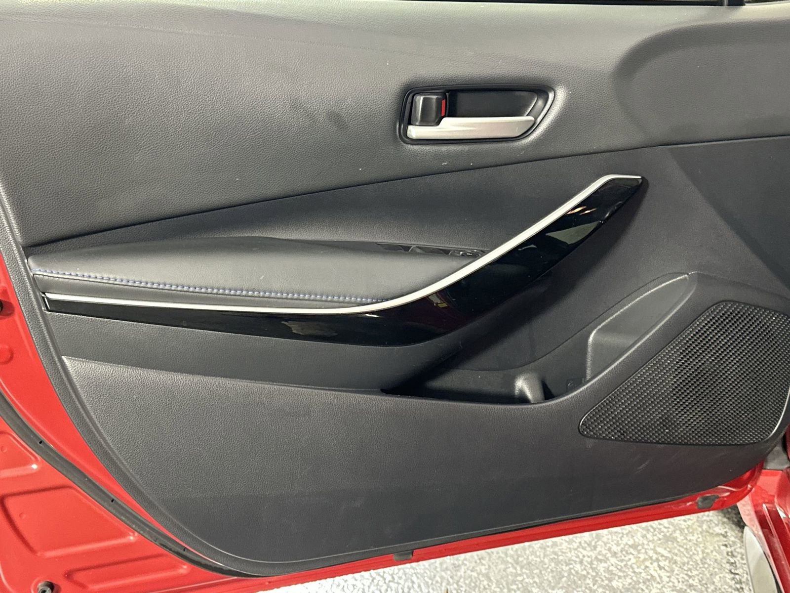 Used 2021 Toyota Corolla XSE image 32