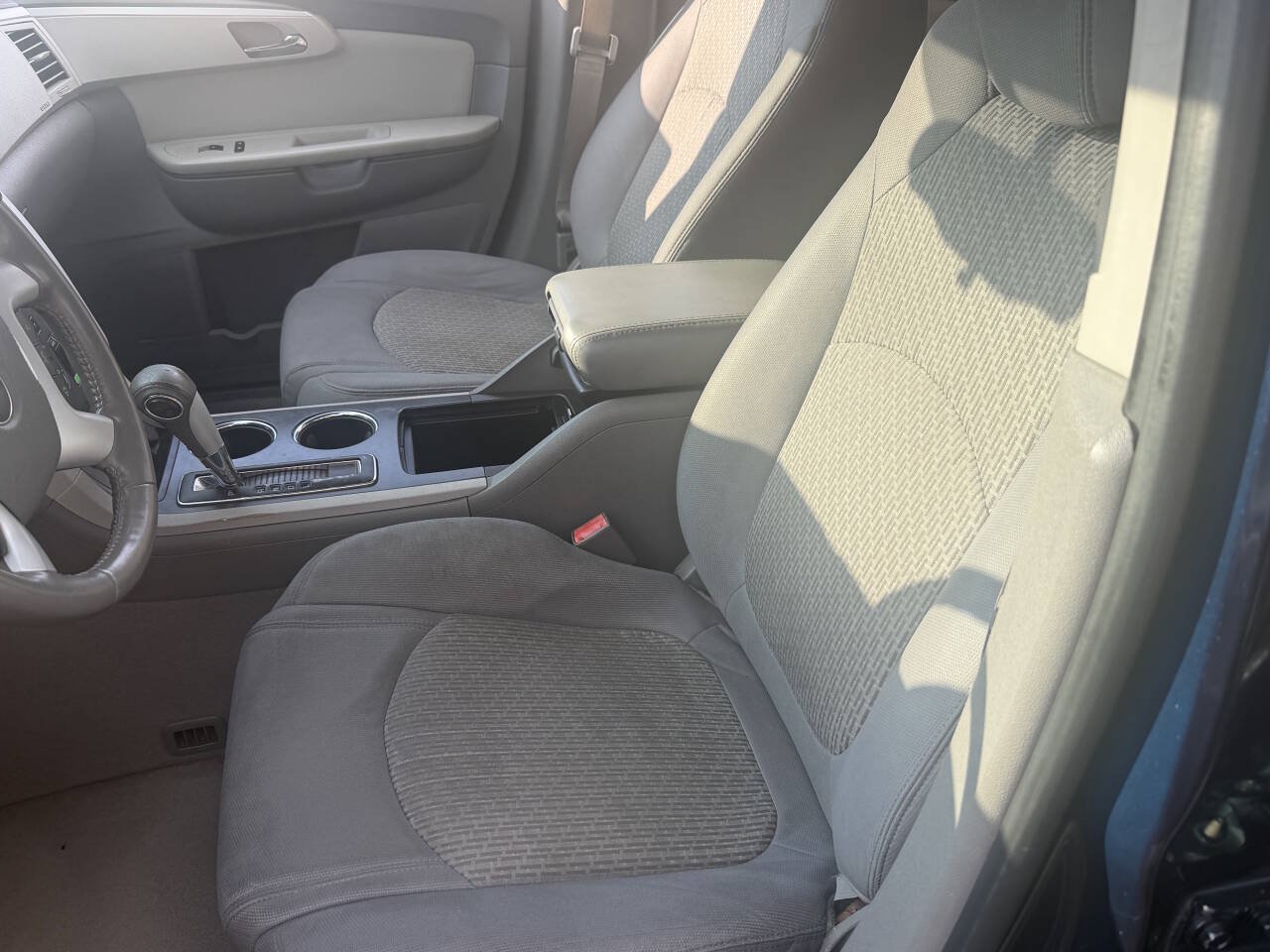 Used 2012 Chevrolet Traverse LT FWD image 8