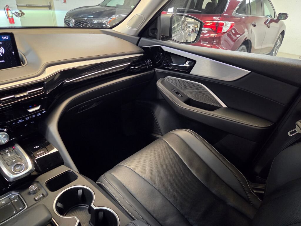 Certified 2023 Acura MDX w/ Technology Package AWD/4WD image 19