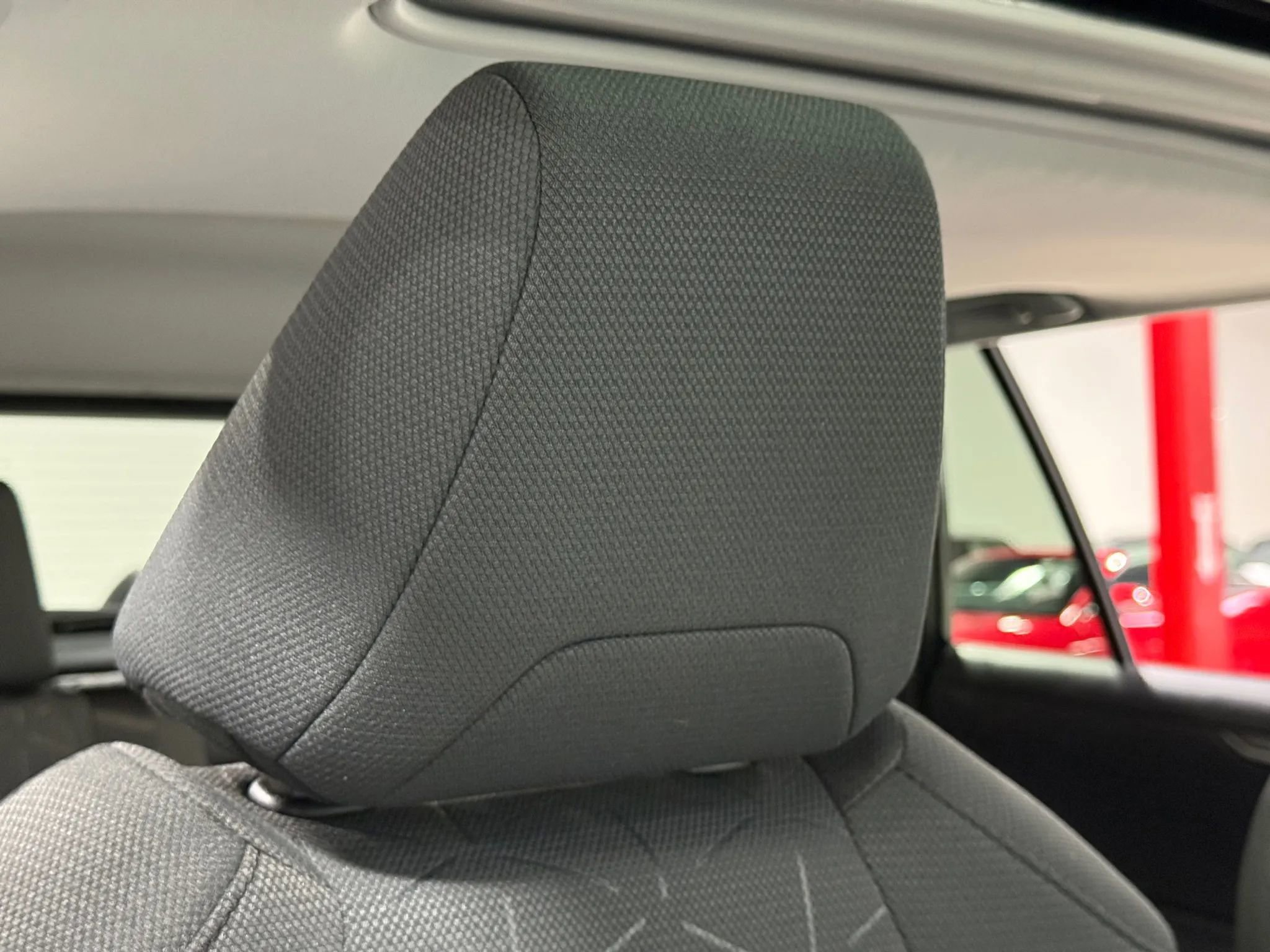 Used 2022 Toyota RAV4 XLE w/ Convenience Package image 50