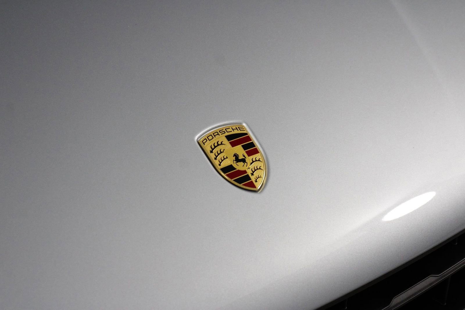 Certified 2025 Porsche Macan image 29