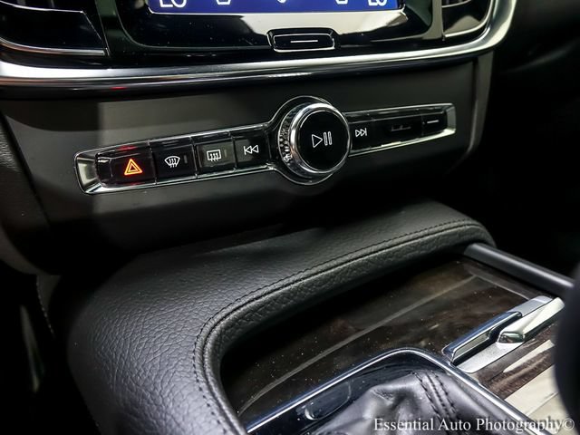 Used 2018 Volvo S90 T5 Momentum w/ Convenience Package AWD/4WD image 17