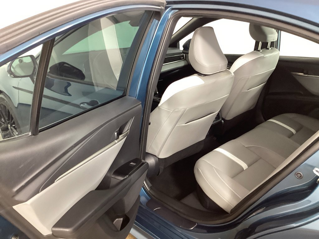 Used 2025 Toyota Camry SE w/ Convenience Package FWD image 25
