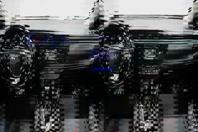 Used 2015 Toyota Corolla S image 11